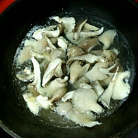 平菇碎肉汤的做法图解4
