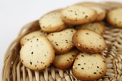 芝麻饼干做法（烤箱烤饼干）