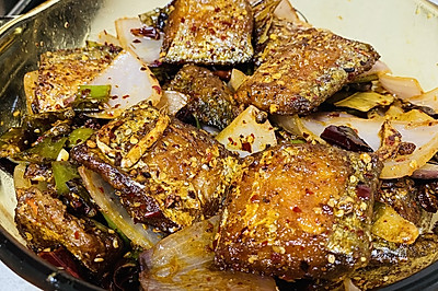干锅带鱼，香辣美味