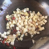土豆蔬菜炒饭的做法图解2