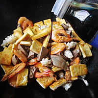干锅海鲜脆豆腐的做法图解9