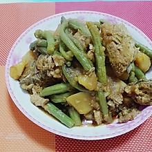 排骨炖豆角土豆