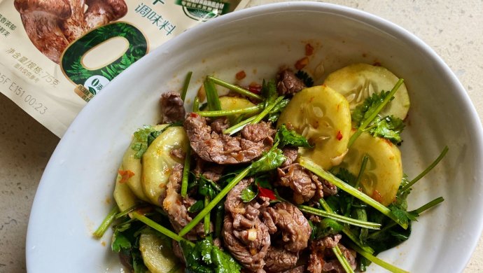 黄瓜香菜拌牛肉