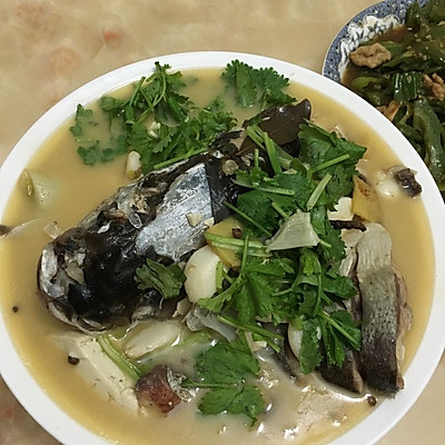 胖头鱼炖豆腐