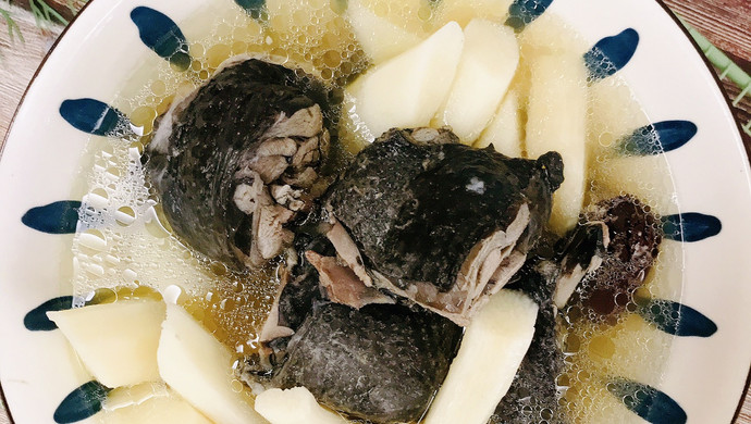 淮山炖乌鸡