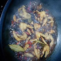 红烧鸡爪的做法图解1