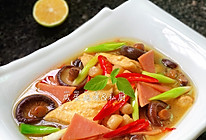 香菇火腿金汤焖豆腐的做法