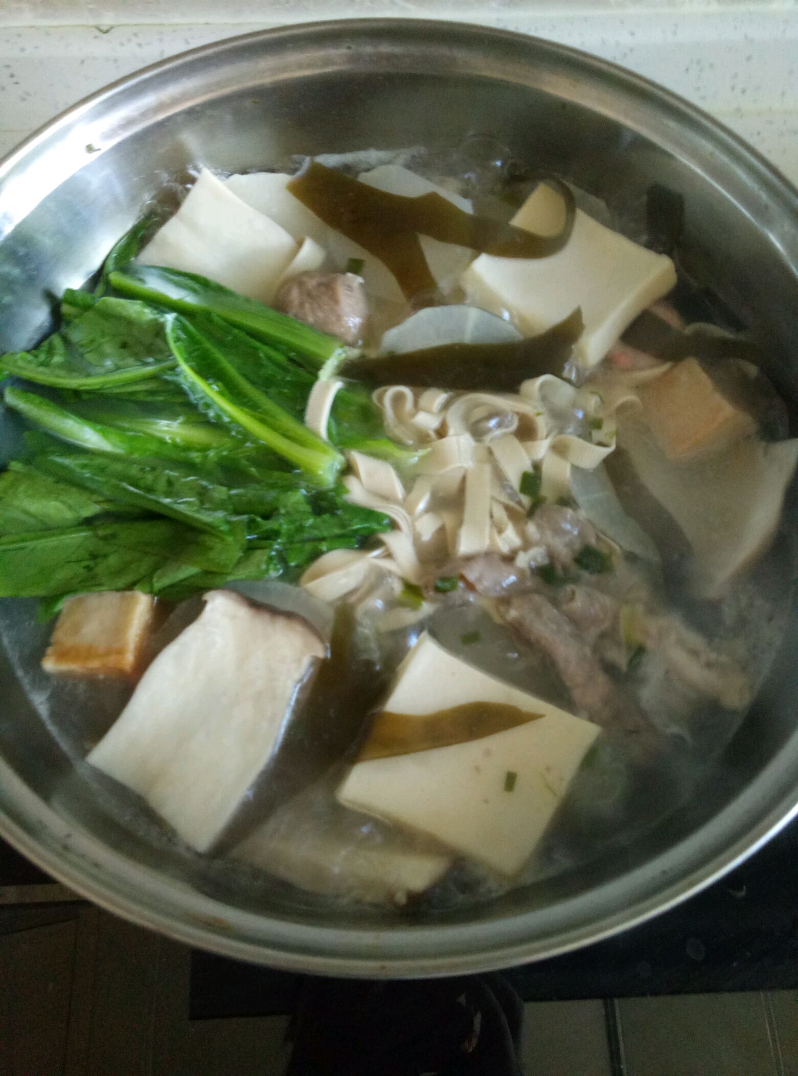 One person hot pot with vegetable soup