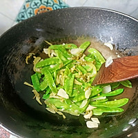 酸菜炒荷兰豆的做法图解3