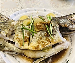 新晋大厨自夸招牌菜——清蒸桂鱼的做法