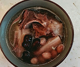 莲藕猪骨汤的做法
