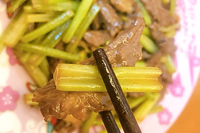 芹菜炒牛肉