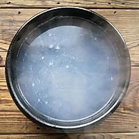 口感浓香且味道鲜美，经常喝还有助于消化的韩式大酱汤的做法图解6