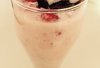减肥轻断食——草莓酸奶奶昔的做法