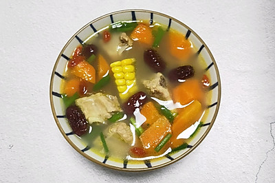 胡萝卜玉米汤