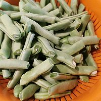 扁豆焖面的做法图解1
