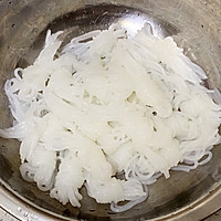 多吃不胖的凉拌麻辣魔芋结的做法图解3