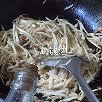 茭白青椒炒里脊的做法图解15