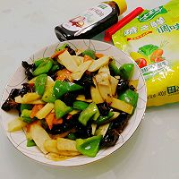 #福气年夜菜#清爽低脂的山药胡萝卜青椒炒木耳的做法图解11