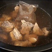 新加坡经典美食：肉骨茶的做法图解6