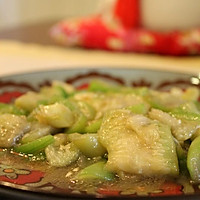 小清新素炒丝瓜 简单快捷咸鲜可口的做法图解2
