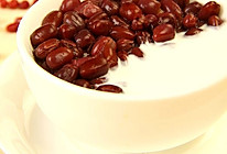 嵌入式蒸箱食谱——红豆双皮奶的做法