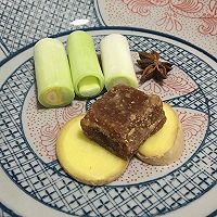 老红糖炖鸡腿小土豆的做法图解2