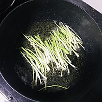 #春季减肥，边吃边瘦#饺子皮葱油饼的做法图解2