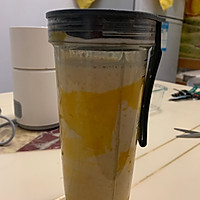 最简单的自制芒果奶昔！的做法图解5