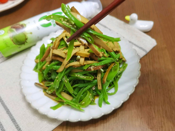 #纳福汇轻松喷出美味#简单又美味的山茶油豇豆凉拌干