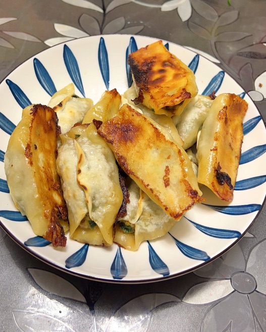 虾仁牛肉韭菜锅贴的做法