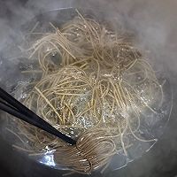 荞麦面黄瓜虾仁波菜#减脂菜的做法图解6