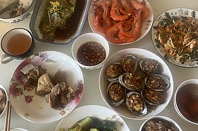 南北融合、荤素搭配、凉热结合