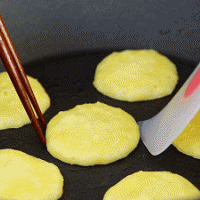 四色小米软饼 宝宝辅食食谱的做法图解10