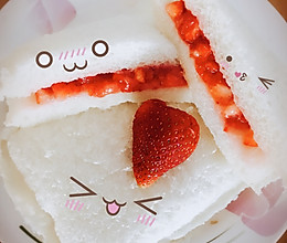 草莓口袋面包的做法