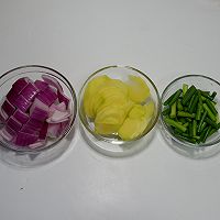 五花蒜苔土豆片#初夏搜食#的做法图解2
