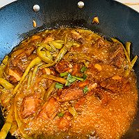 #下饭红烧菜#东北排骨炖豆角的做法图解8