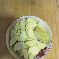 西葫芦炒鸡蛋的做法图解2