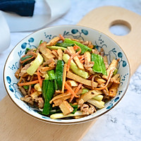 青蒜肉丝炒香干的做法图解9