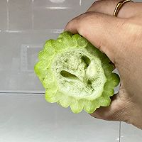 #刘畊宏女孩减脂饮食#创意减脂餐之苦瓜羊肉饼的做法图解1