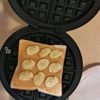 花生酱香蕉吐司华夫饼的做法图解4