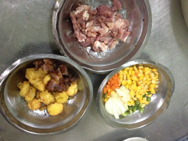 日本豆腐炒肉粒的做法图解1