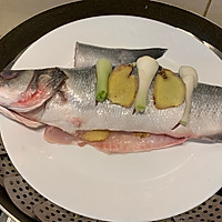 【荼蘼美食】清蒸海鲈鱼的做法图解6