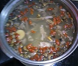 红色鳗鱼汤的做法