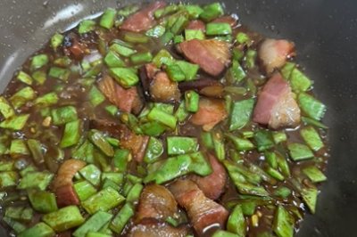 腊肉豆角卤