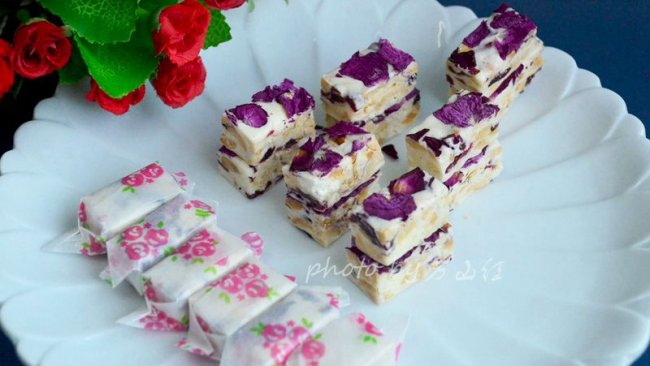 玫瑰花牛轧糖的做法