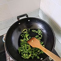 青椒回锅肉的做法图解3
