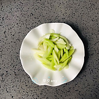 #我为奥运出食力#西芹炒鸡胗的做法图解2