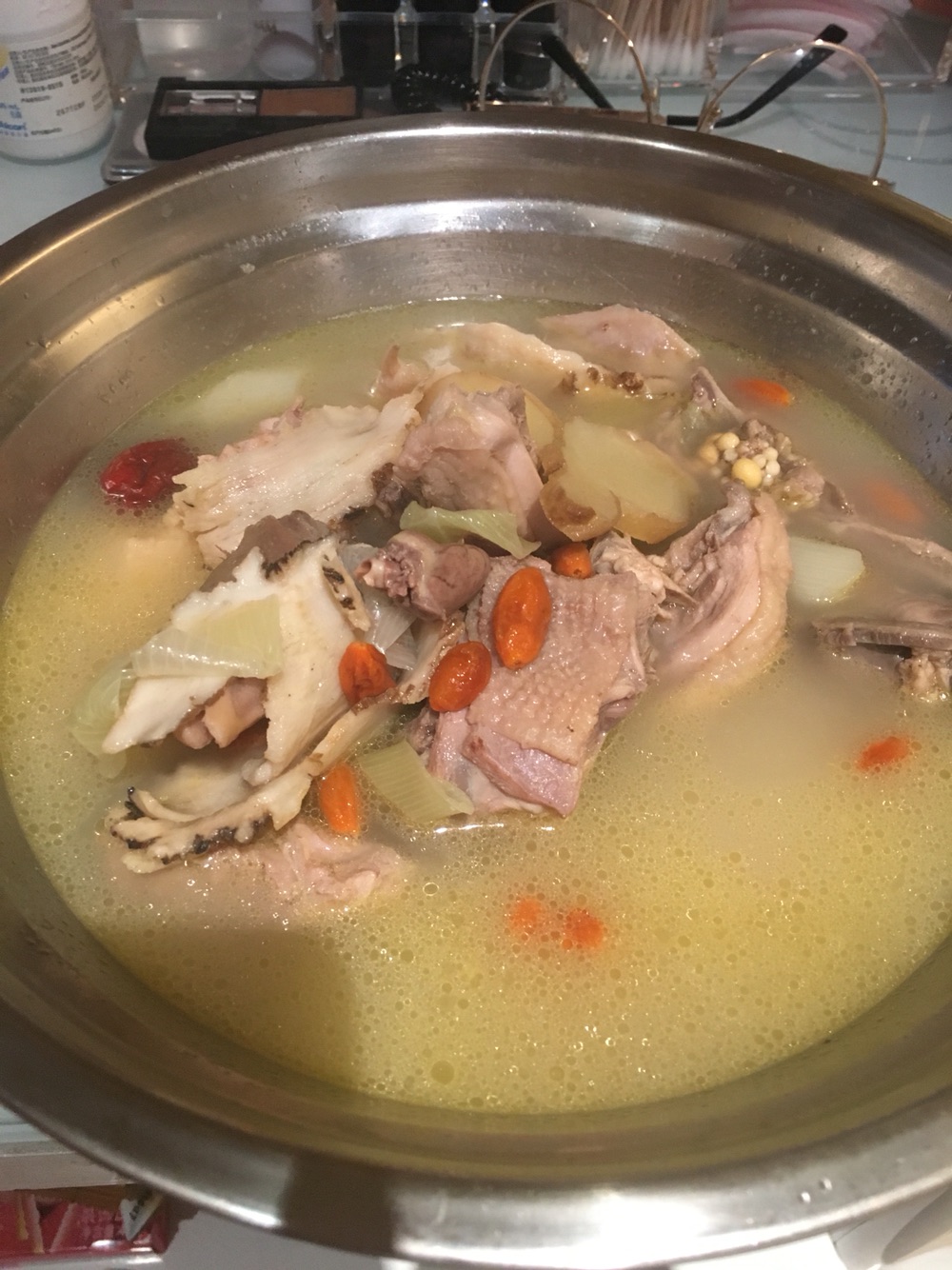 Stewed chicken soup with angelica, jujube and wolfberry
