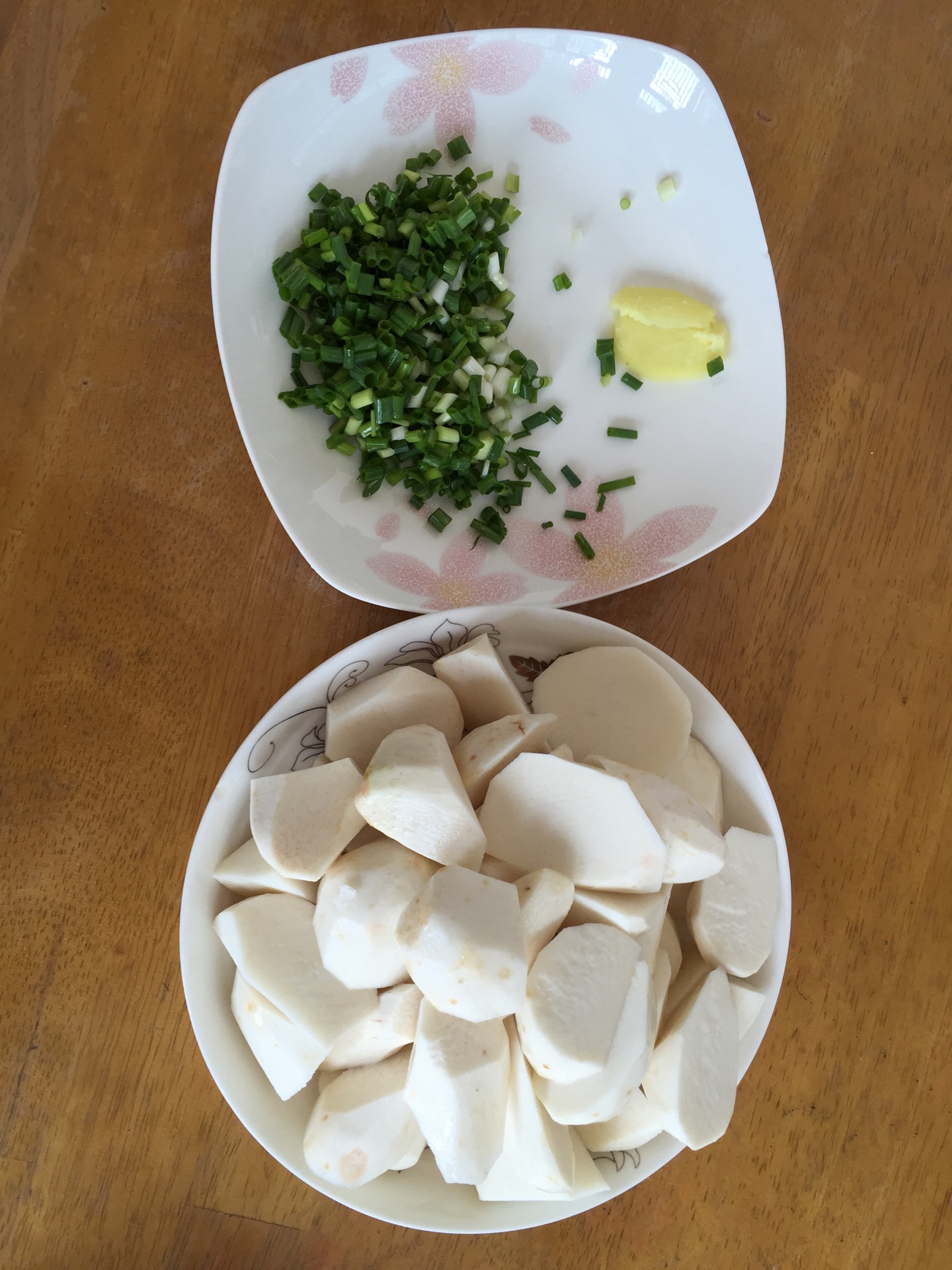葱油芋艿的做法_【图解】葱油芋艿怎么做如何做好吃_葱油芋艿家常做法大全_桑桑1269_豆果美食